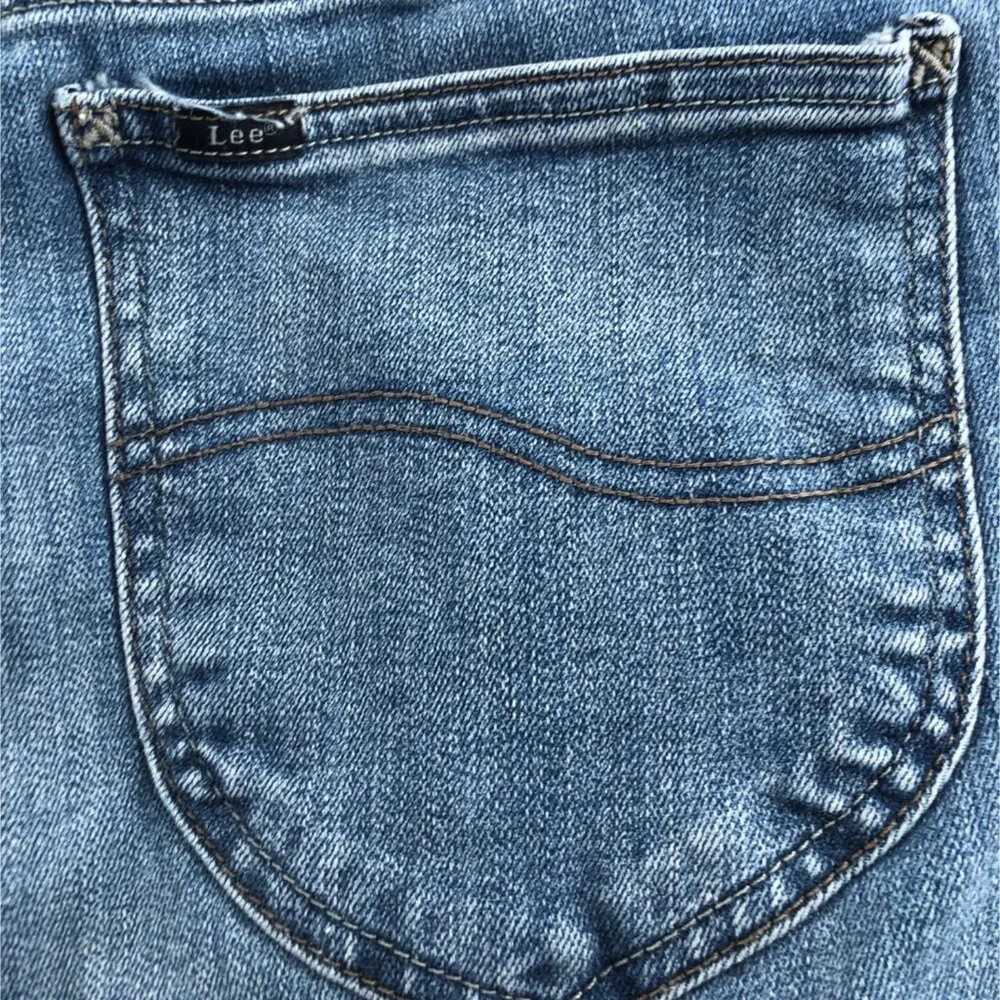 Lee crafted from
